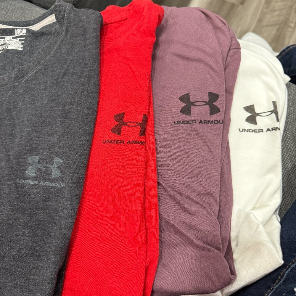 UnderArmour Mens Tshirts Red, White, Gray, Burgandy Large - Set of 4 Box 7